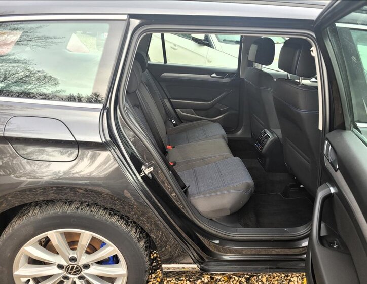 Volkswagen Passat 16