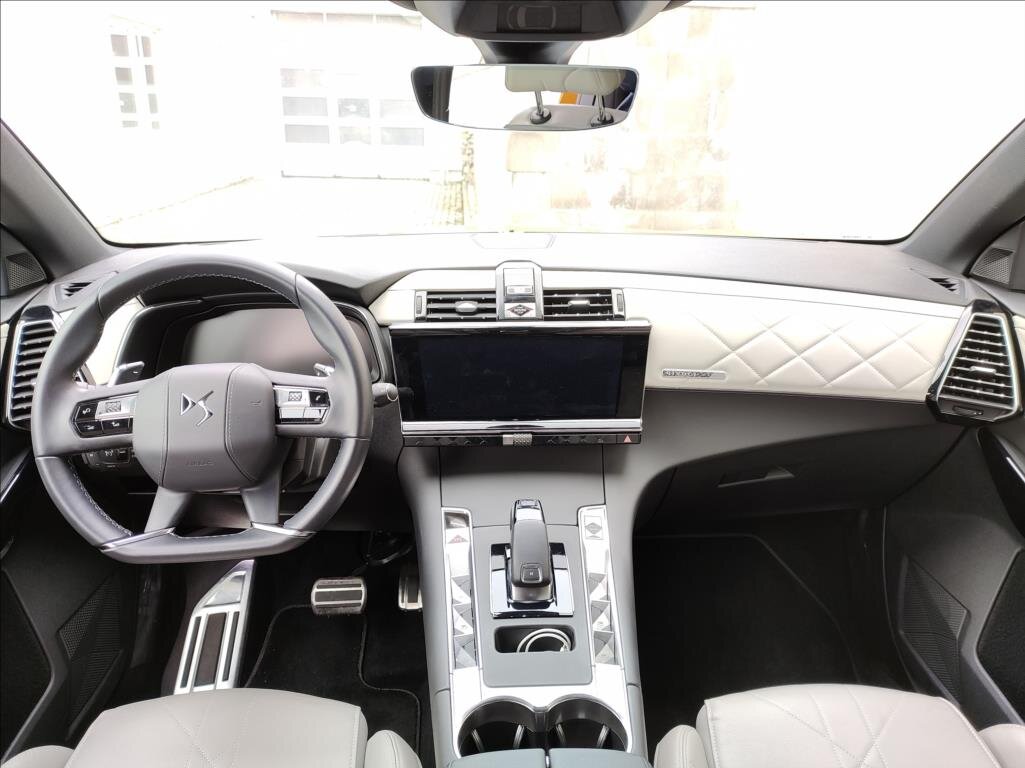 DS Automobiles DS7 Crossback SUV / Terénní 1,6 l 133 kw