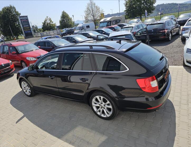 Škoda Superb 9