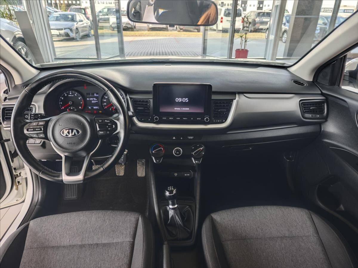 KIA Stonic CUV / Crossover 1,2 l 61 kw