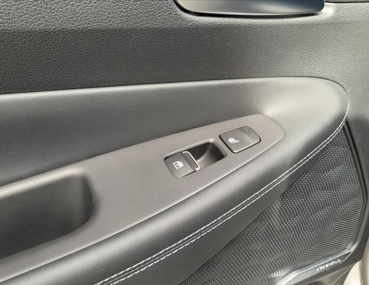 Hyundai Santa Fe SUV 1,6 l 195 kw