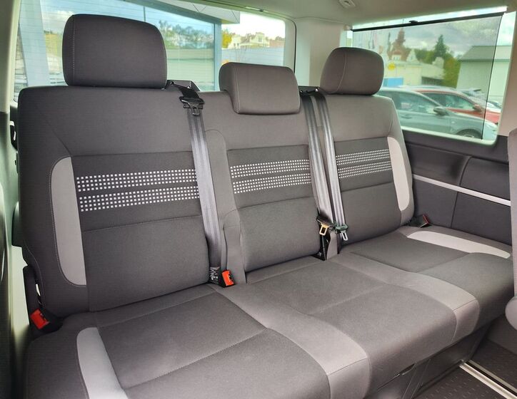 Volkswagen Multivan 11