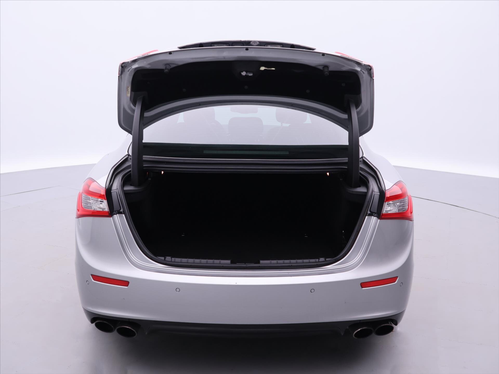 Maserati Ghibli Sedan 3,0 l 302 kw