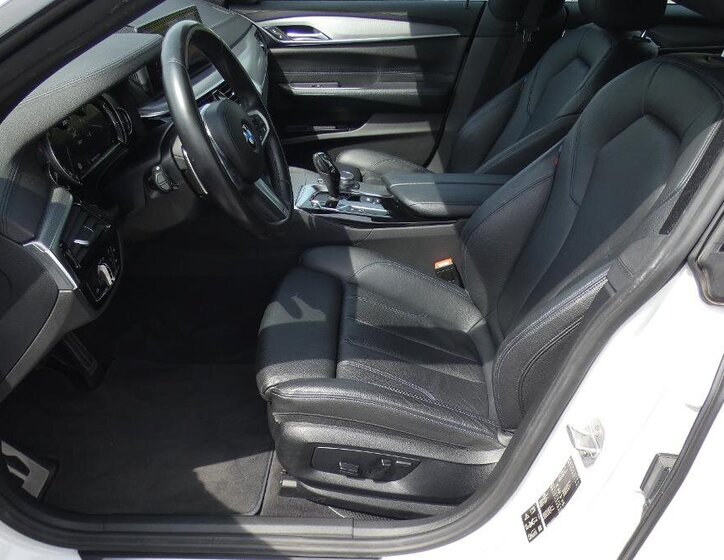 BMW Řada 6 Liftback 3,0 l 195 kw