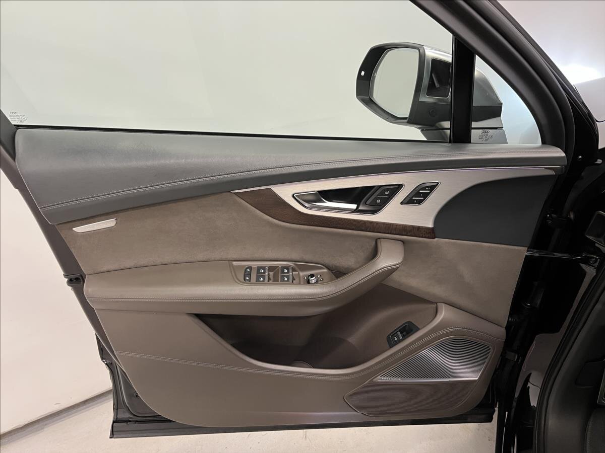 Audi SQ7 SUV / Terénní 4,0 l 320 kw