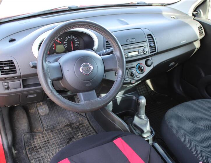 Nissan Micra 10