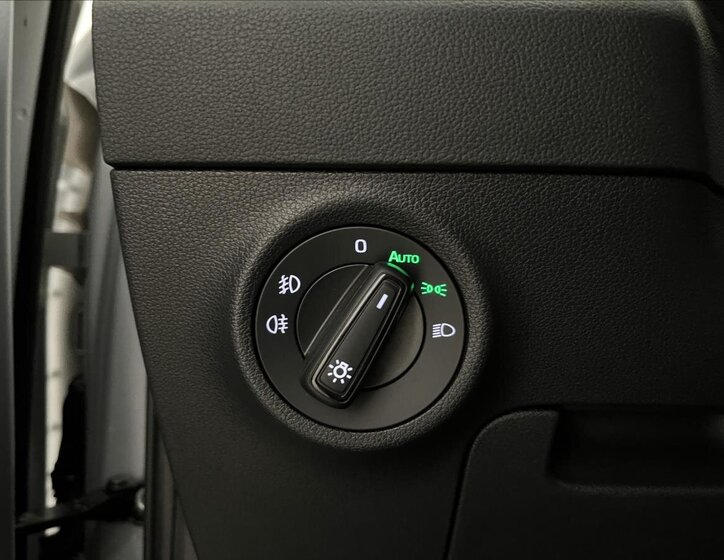 Škoda Karoq SUV / Terénní 1,5 l 110 kw