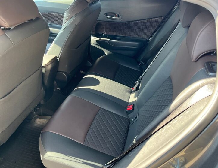 Toyota C-HR SUV / Terénní 1,8 l 72 kw