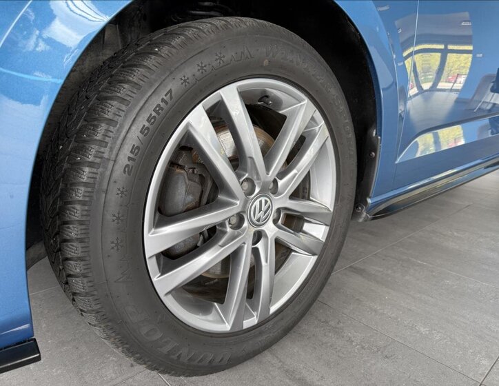 Volkswagen Touran Kombi 1,5 l 110 kw