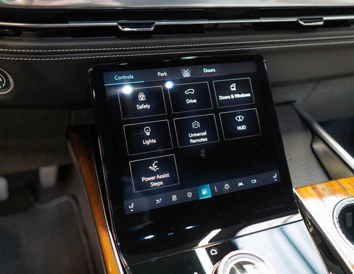 Cadillac Escalade 31