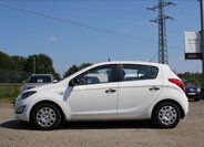 Hyundai i20 8