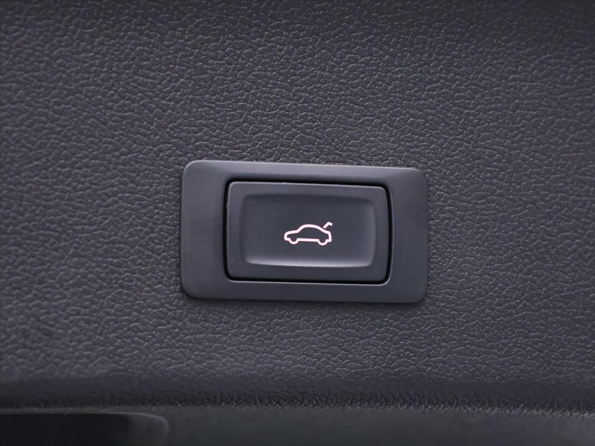 Audi RS 4 Kombi 4,2 l 331 kw