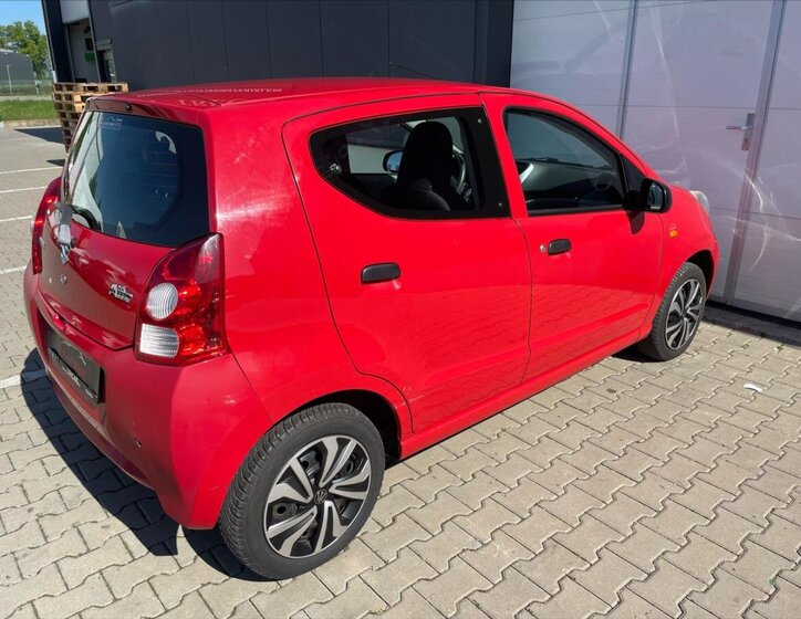 Suzuki Alto Hatchback 996,0 50 kw