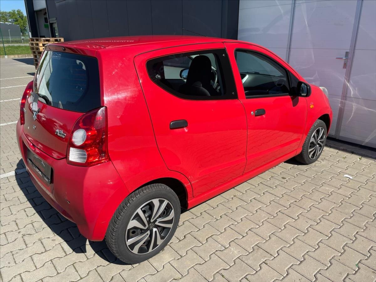 Suzuki Alto Hatchback 996,0 50 kw