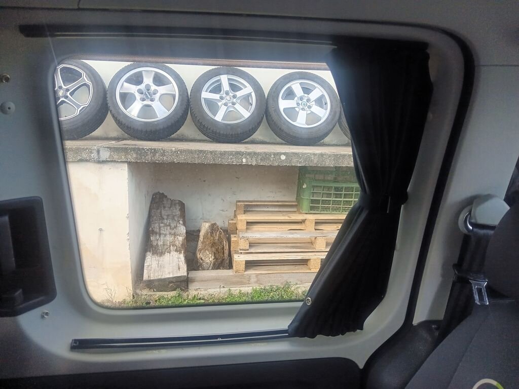 Volkswagen Caddy Kombi 1,2 l 77 kw