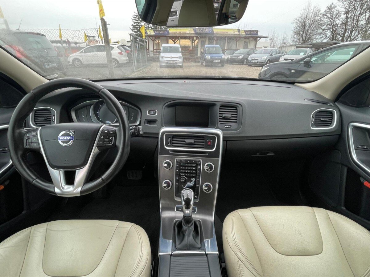 Volvo V60 Kombi 2,4 l 162 kw