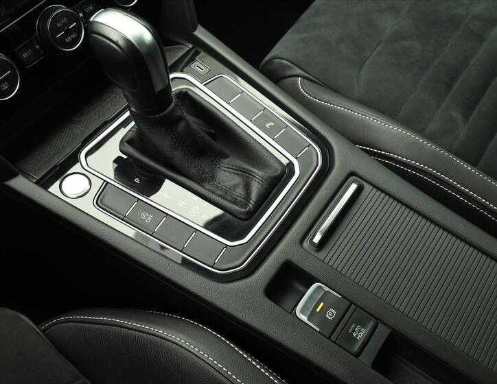 Volkswagen Passat 24