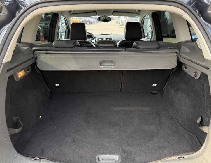 Ford Kuga SUV / Terénní 2,0 l 100 kw