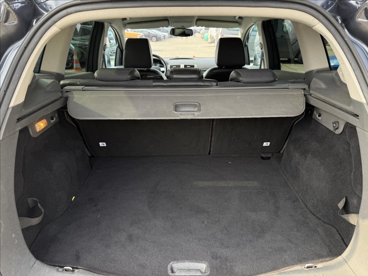 Ford Kuga SUV / Terénní 2,0 l 100 kw