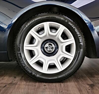 Rolls-Royce Wraith 10