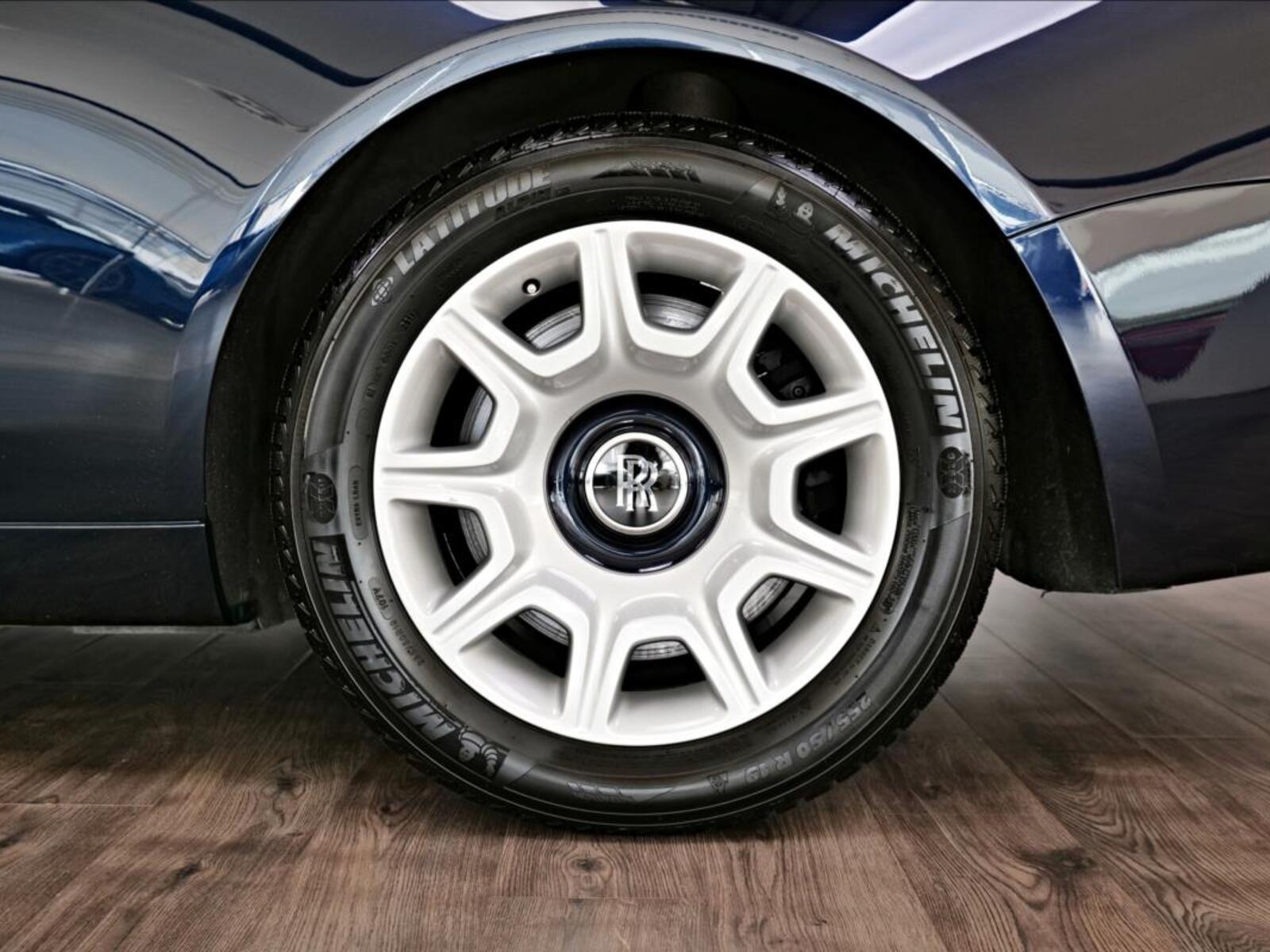 Rolls-Royce Wraith 10