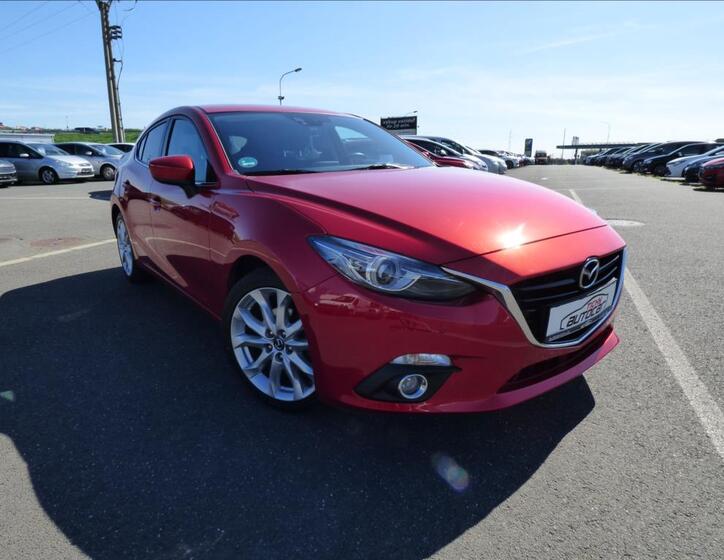 Mazda 3 1