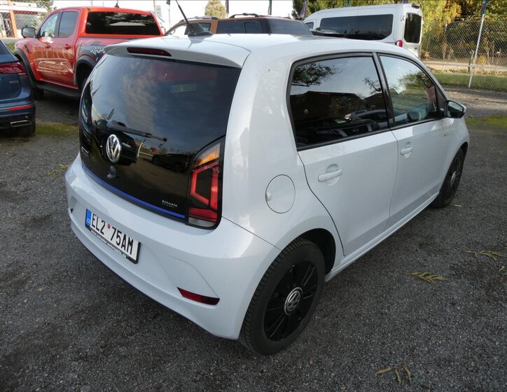 Volkswagen e-up! 9