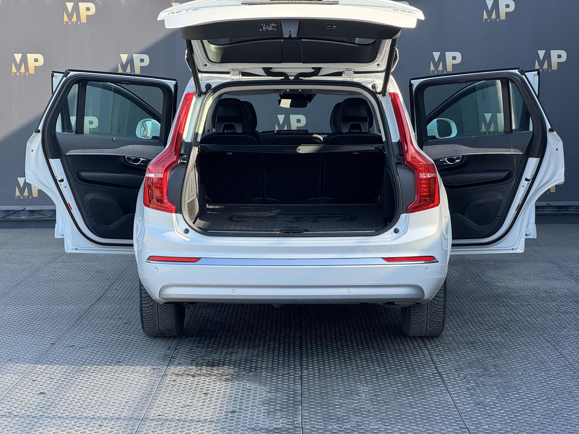 Volvo XC90 SUV / Terénní 2,0 l 173 kw