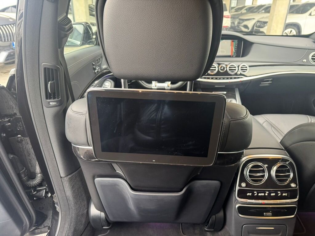 Mercedes-Benz Třídy S Sedan / Limuzína 4,0 l 345 kw