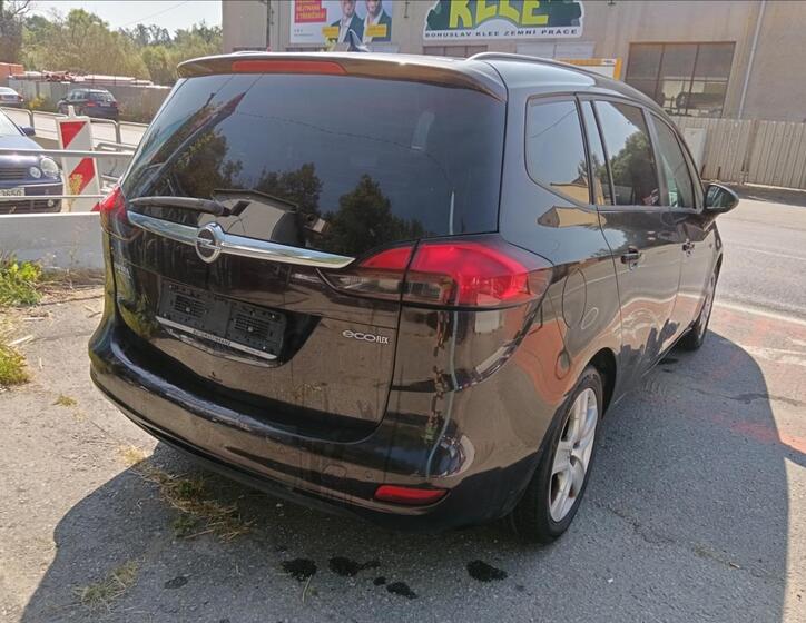 Opel Zafira 12