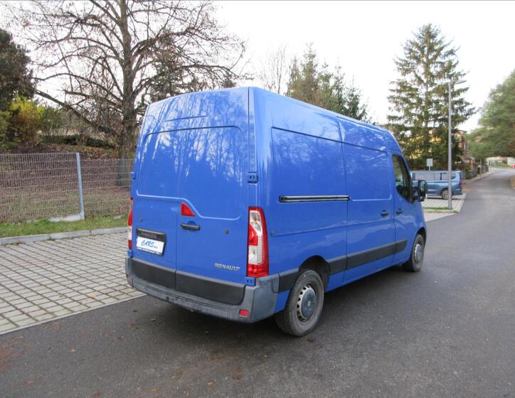 Renault Master 9