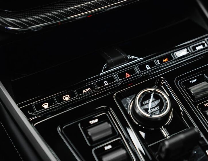 Aston Martin Ostatní 17