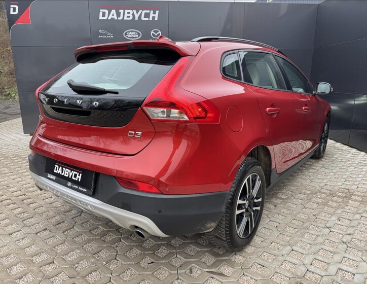 Volvo V40 8