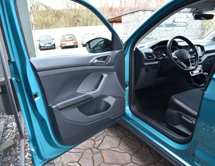 Volkswagen T-Cross SUV / Terénní 1,5 l 110 kw