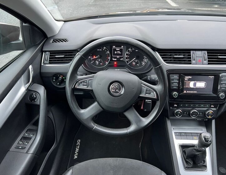 Škoda Octavia 9