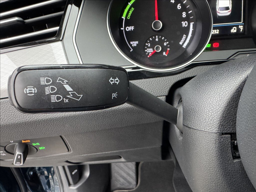 Volkswagen Passat Kombi 1,4 l 0