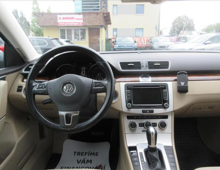 Volkswagen Passat 9