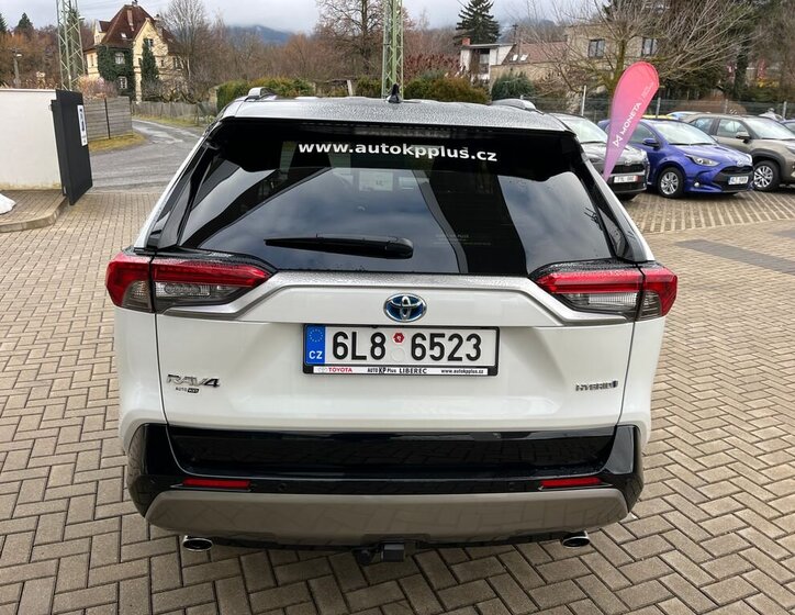 Toyota RAV4 SUV 2,5 l 131 kw