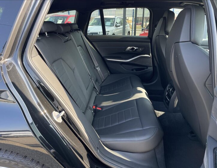 BMW Řada 3 Kombi 2,0 l 215 kw