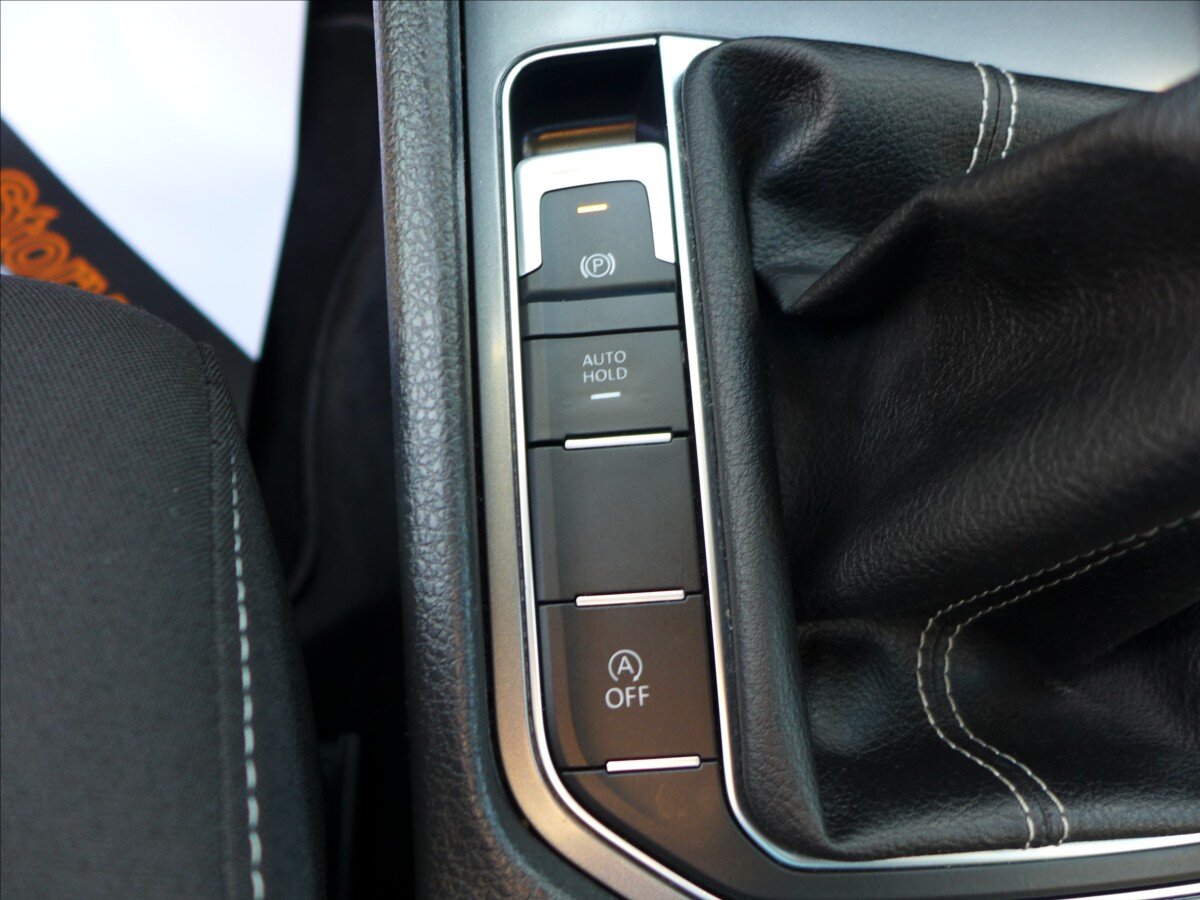 Volkswagen Golf Sportsvan Kombi 1,2 l 63 kw