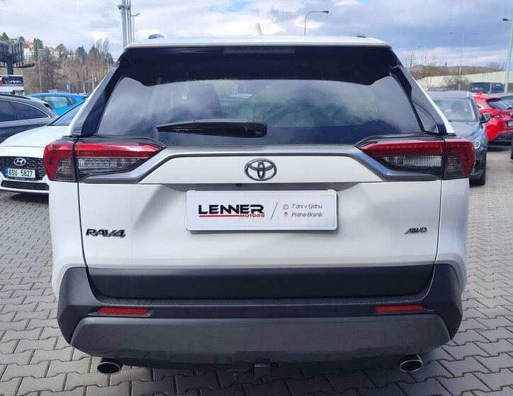 Toyota RAV4 SUV / Terénní 2,0 l 129 kw