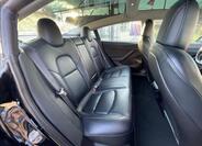 Tesla Model 3 32