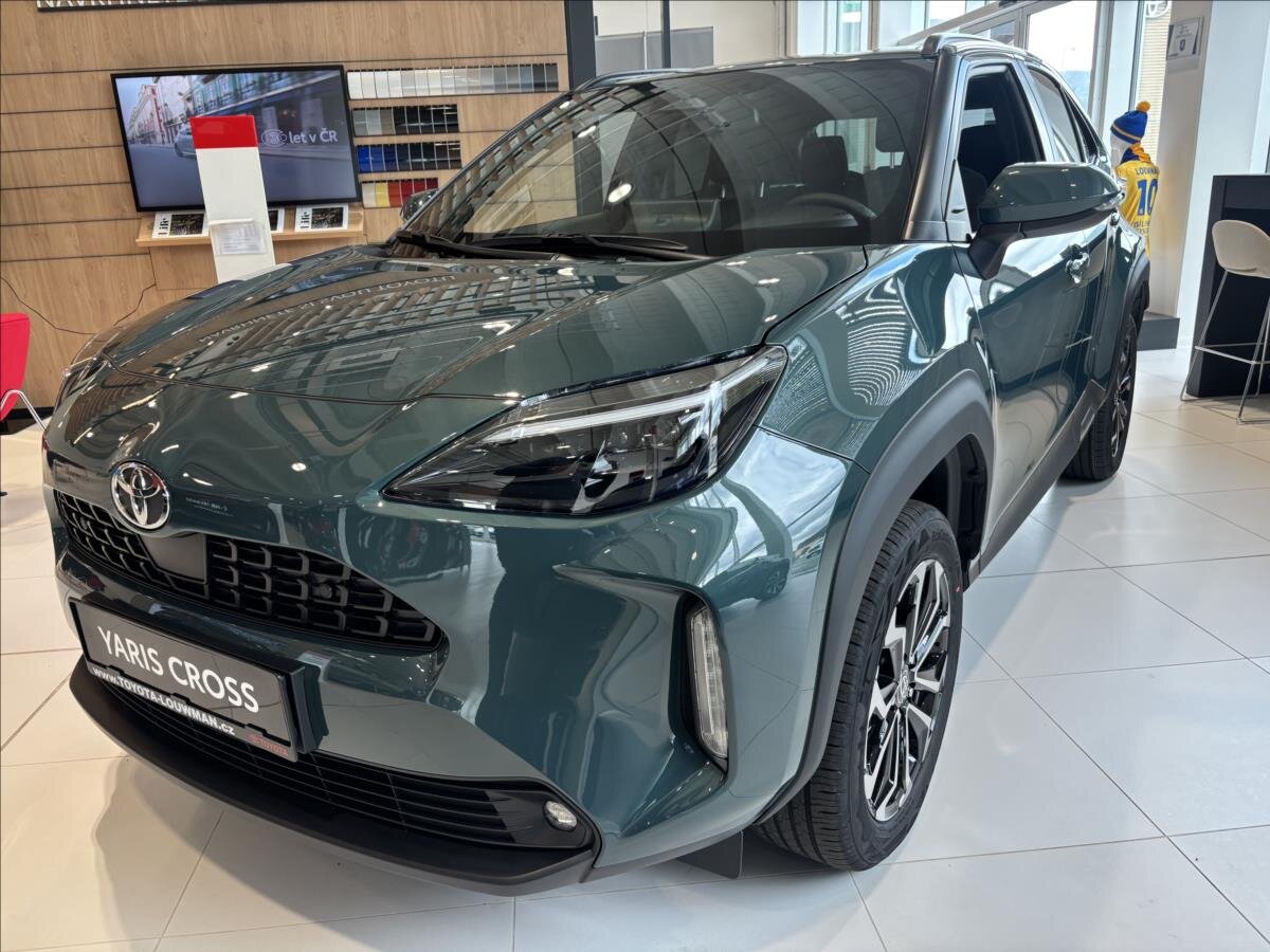 Toyota Yaris Cross SUV 1,5 l 96 kw