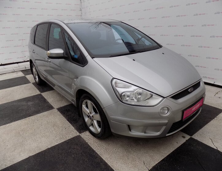 Ford S-MAX 5