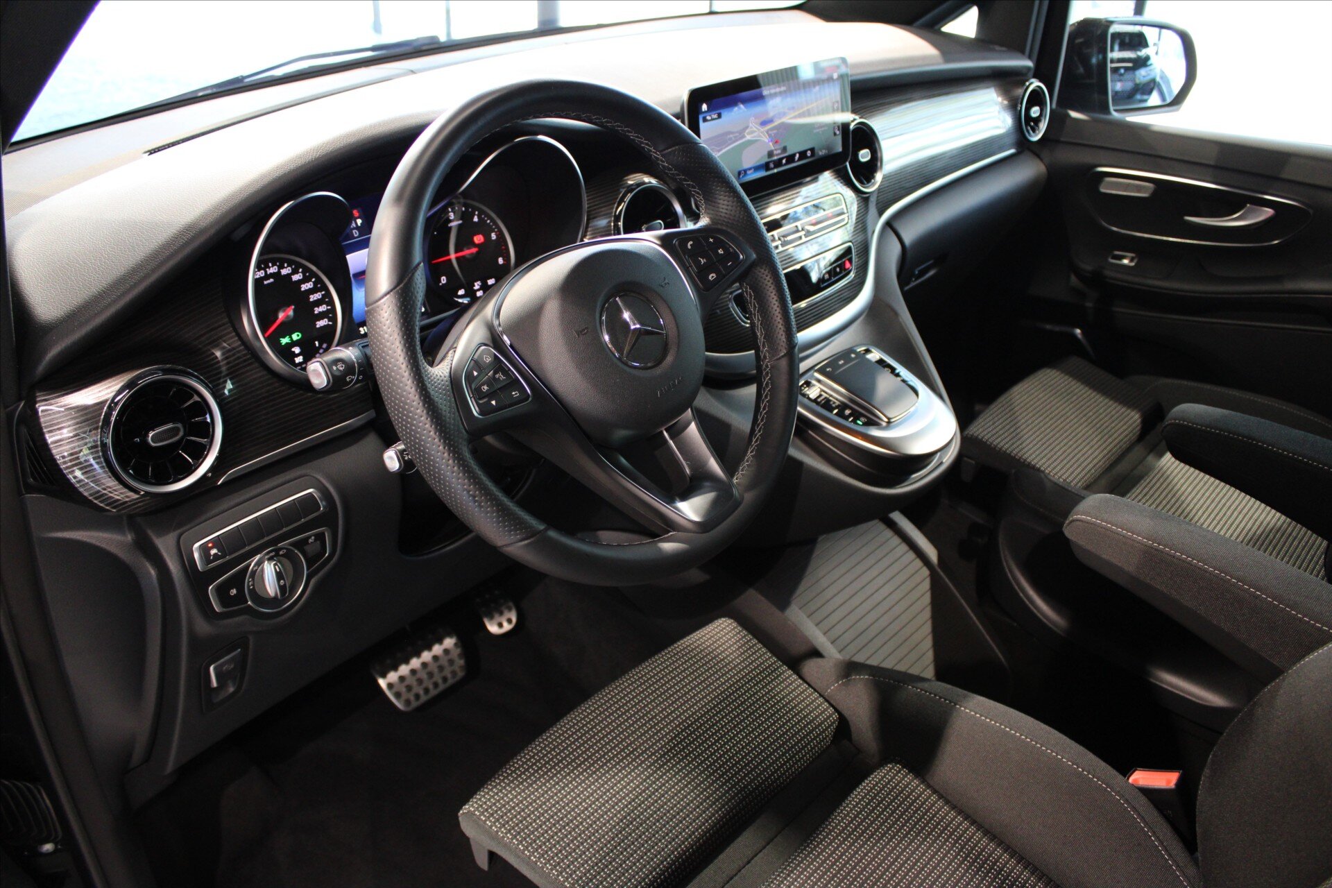 Mercedes-Benz Třídy V MPV 2,0 l 174 kw