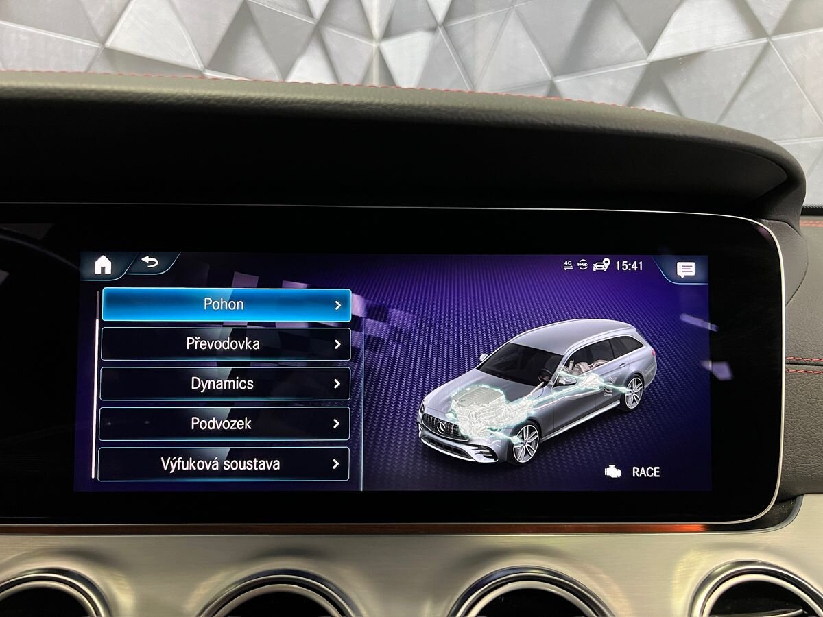 Mercedes-Benz Třídy E Kombi 3,0 l 320 kw