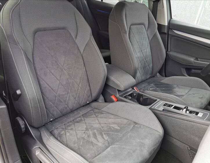 Volkswagen Golf Kombi 2,0 l 110 kw