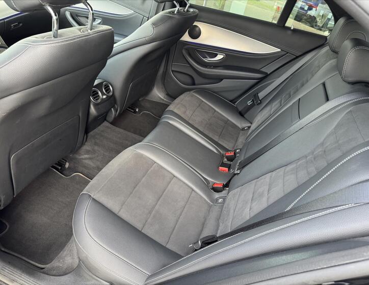 Mercedes-Benz Třídy E 22