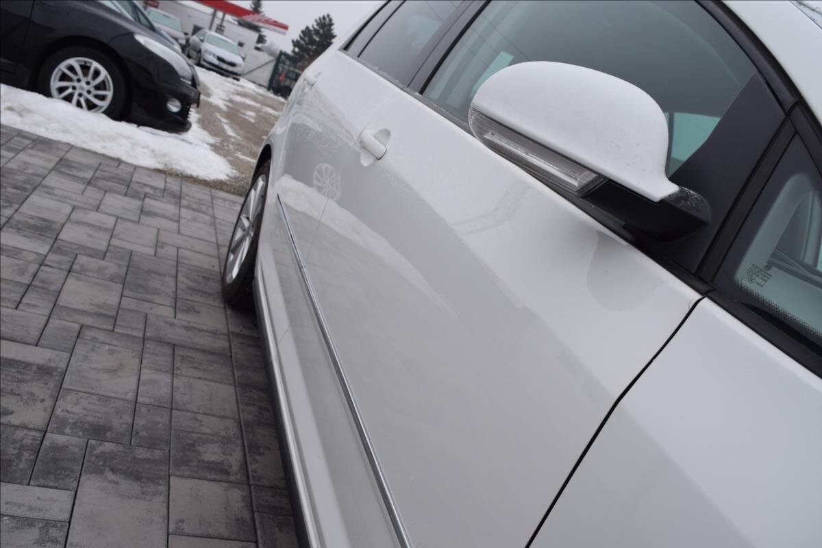 Volkswagen Golf Kombi 1,6 l 77 kw