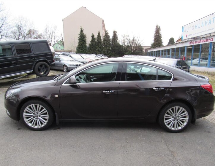 Opel Insignia Sedan / Limuzína 2,0 l 118 kw
